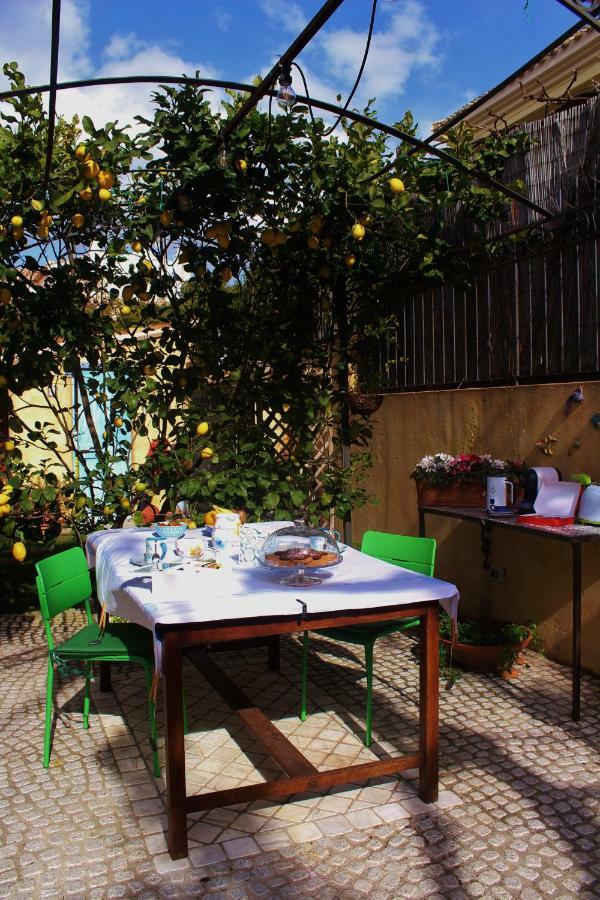 Bed and Breakfast La Forma Dell'Acqua Su Forti Exterior foto